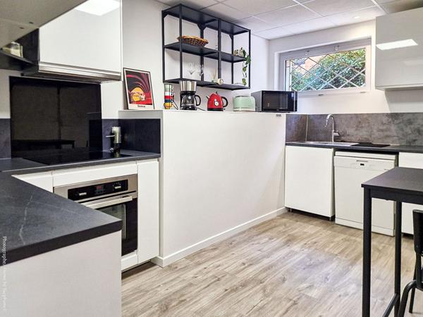 COUP DE COEUR À louer , un appartement meublé de 3 pièces de 73,87 m²  à Toulouse avec extérieur et garage