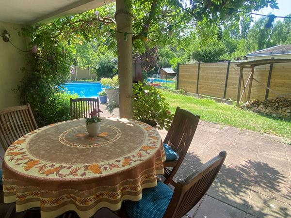 Maison - 12 pièces - 332 m²