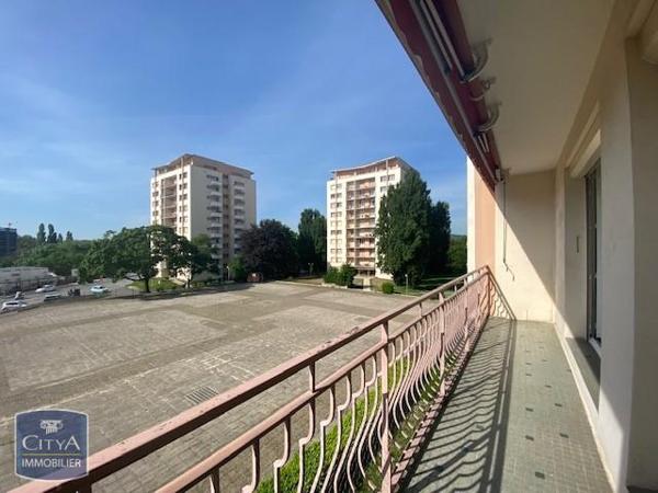 Appartement à louer 3 pièces 69.9m²