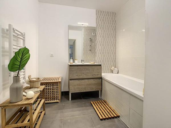 Appartement à vendre |  Marseille 15 |  2 pièces | 45 m²