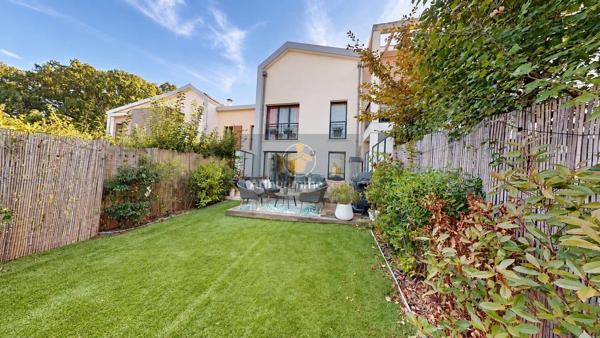 Vente                                                      Maison
                        
                     5 pièces                      110 m2                     à Louveciennes
