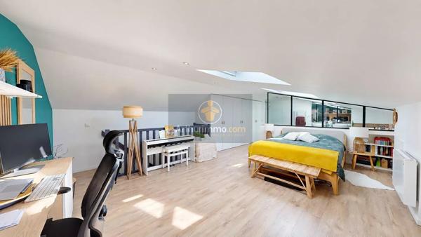 Vente                                                      Maison
                        
                     5 pièces                      110 m2                     à Louveciennes