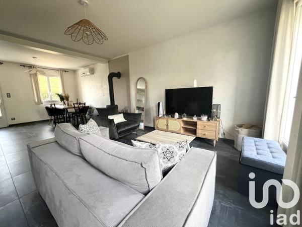 Maison traditionnelle 5 pièces de 97 m² à Loire-Authion (49630)