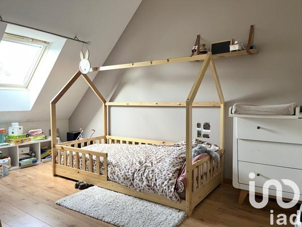 Maison traditionnelle 5 pièces de 97 m² à Loire-Authion (49630)