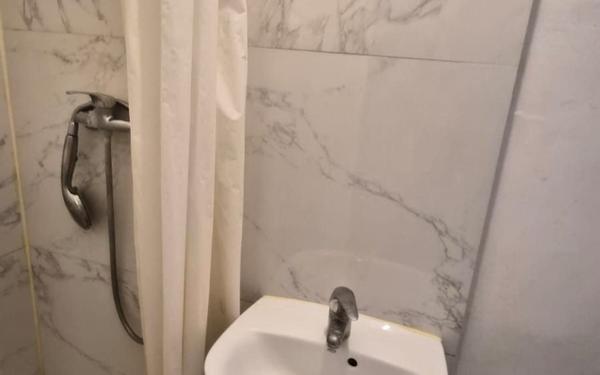 Appartement à vendre    1 pièce • 10 m2 Paris 19