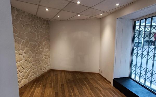 Immeuble à vendre    4 pièces •  Istres