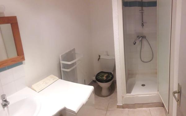 Immeuble à vendre    4 pièces •  Istres