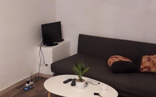 Immeuble à vendre    4 pièces •  Istres