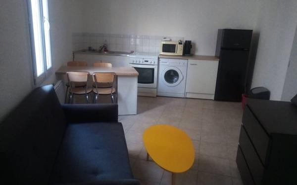 Immeuble à vendre    4 pièces •  Istres