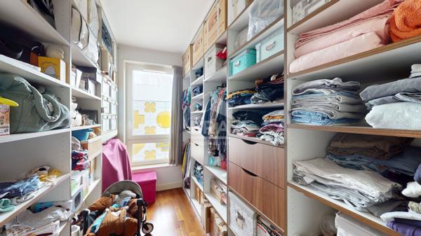 Appartement Paris 3 pièces de 77.50m2 avec balcon de 13m²