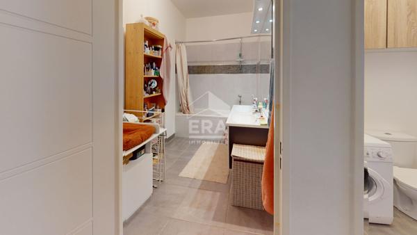 Appartement Paris 3 pièces de 77.50m2 avec balcon de 13m²