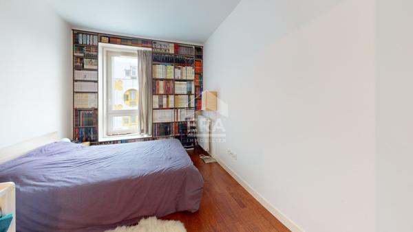 Appartement Paris 3 pièces de 77.50m2 avec balcon de 13m²