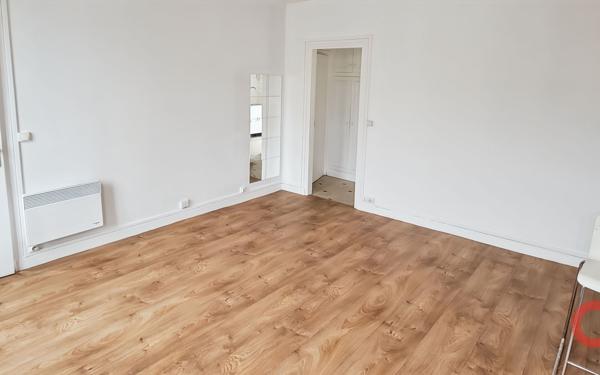 Appartement à vendre    2 pièces • 43,92 m2 Saint-Denis