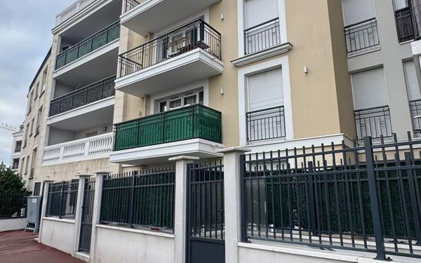 Appartement à louer    2 pièces •  Le Blanc-Mesnil