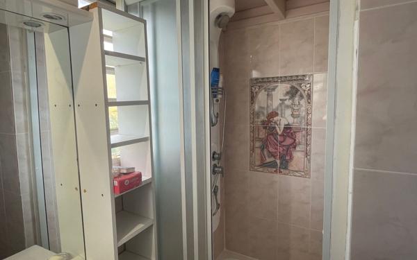 Appartement à vendre    3 pièces • 62,86 m2 Saint-François