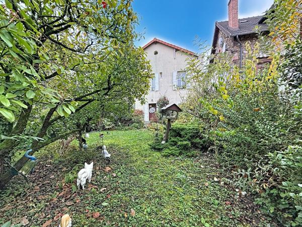 Maison familiale 5 pièces,85 m² habitables environs et 165m² au total environs et , Jardin et terrasse Choisy-le-Roi centre