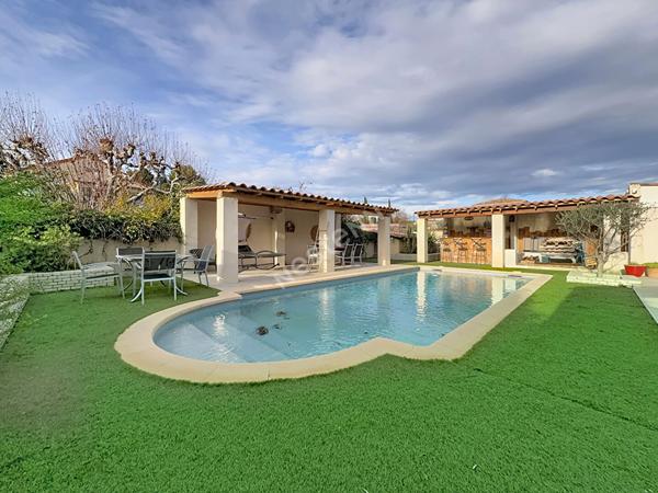Maison Aubagne de 4 pièces de 121.1 m² de plain-pied avec studio indépendant