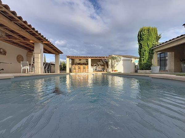 Maison Aubagne de 4 pièces de 121.1 m² de plain-pied avec studio indépendant