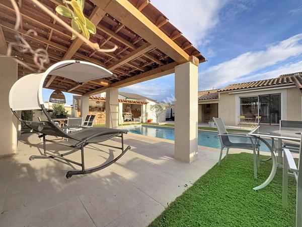 Maison Aubagne de 4 pièces de 121.1 m² de plain-pied avec studio indépendant