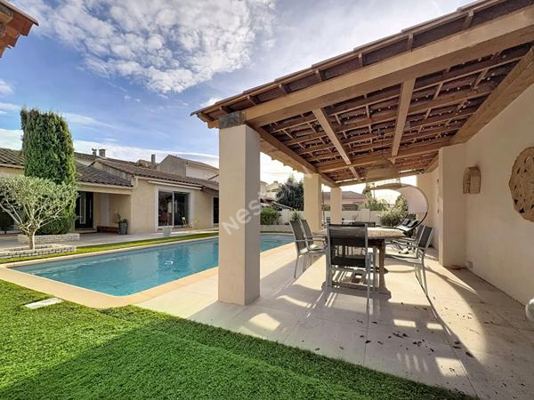 Maison Aubagne de 4 pièces de 121.1 m² de plain-pied avec studio indépendant