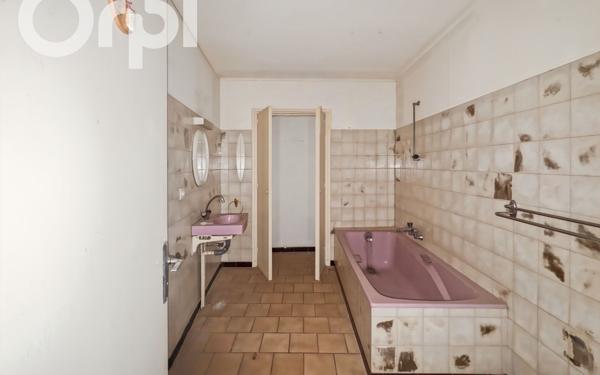 Maison à vendre    2 pièces •  Thueyts