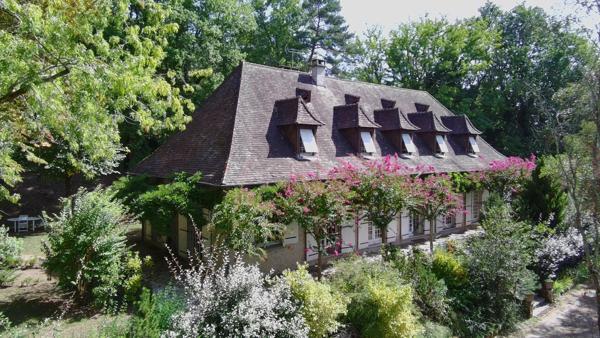 Grande maison familiale en périphérie de Périgueux