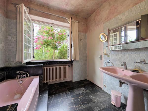 Grande maison familiale en périphérie de Périgueux