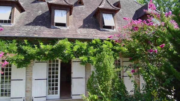 Grande maison familiale en périphérie de Périgueux