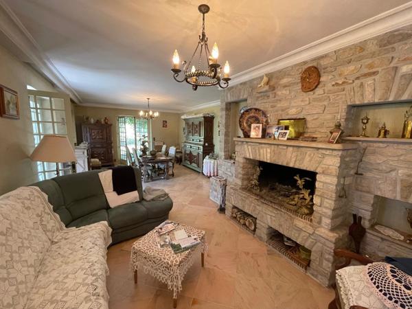 Grande maison familiale en périphérie de Périgueux