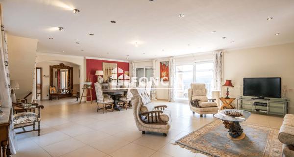 À vendre Maison 4 pièces 232 m² - Villefranche-de-rouergue 12200
