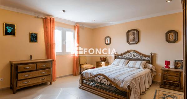 À vendre Maison 4 pièces 232 m² - Villefranche-de-rouergue 12200