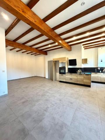 T2 de 75 m² avec 2 places de parking et combles aménageables
