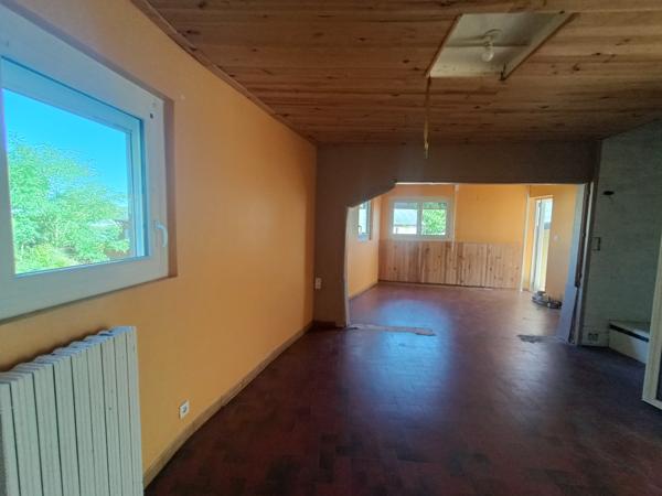 Maison
         4 pièces
        - 95 m² Exclusivité 88 000 € *