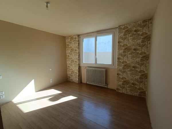 Maison
         4 pièces
        - 95 m² Exclusivité 88 000 € *