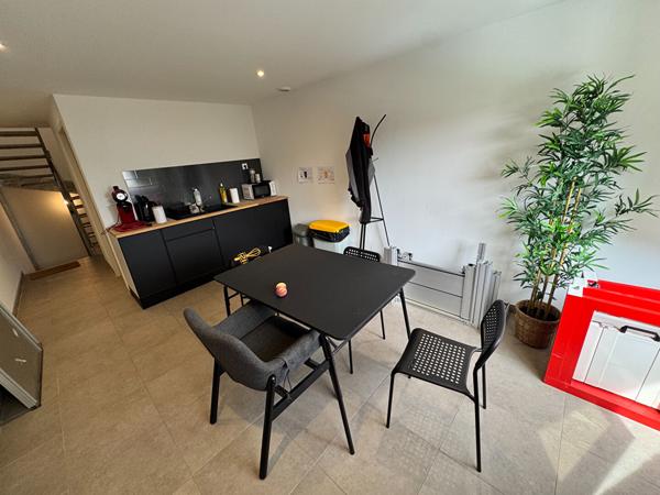 À LOUER - Local d'activité - Environ 75 m² - NORD de NANTES