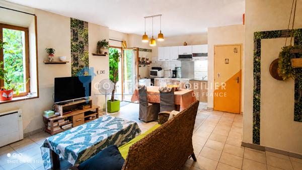Maison
                                                                                                                                                                                                                                                                                                                        7 pièce(s)                                                                                                                                                                                                          5 chambre(s)                                                                                                                                                                                                          258  m²