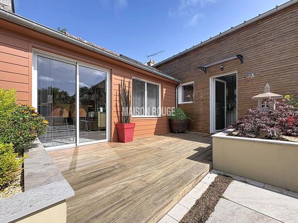 Maison en pierre rénovée avec piscine, vie de plain-pied et grand jardin à 5 minutes de Pordic