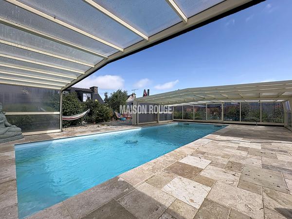 Maison en pierre rénovée avec piscine, vie de plain-pied et grand jardin à 5 minutes de Pordic