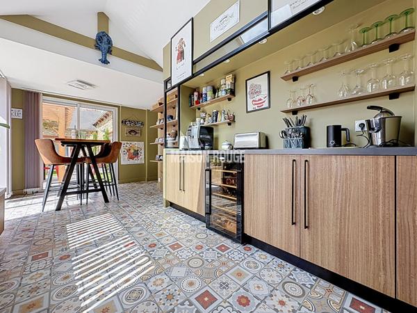 Maison en pierre rénovée avec piscine, vie de plain-pied et grand jardin à 5 minutes de Pordic