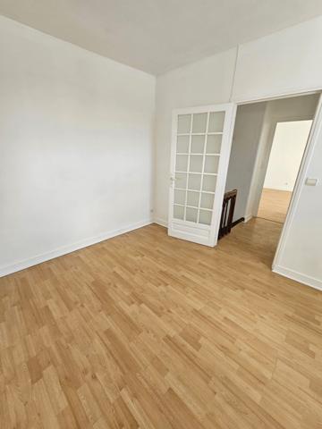 À vendre - T4, 4 pièces situé à Saint-Cyr-sur-Loire (37540)