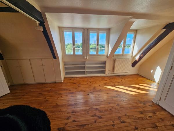 À vendre - T4, 4 pièces situé à Saint-Cyr-sur-Loire (37540)