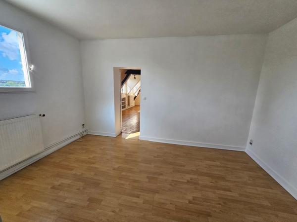 À vendre - T4, 4 pièces situé à Saint-Cyr-sur-Loire (37540)