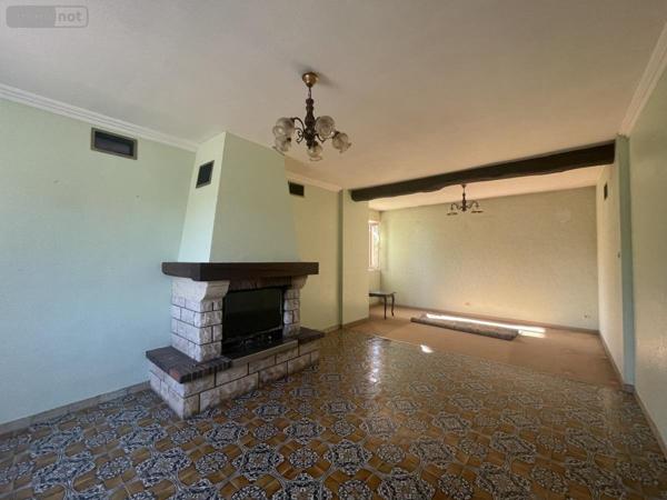 Maison à vendre à Montfort-le-Gesnois dans la Sarthe (72450), ref : 72033-387