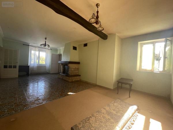 Maison à vendre à Montfort-le-Gesnois dans la Sarthe (72450), ref : 72033-387