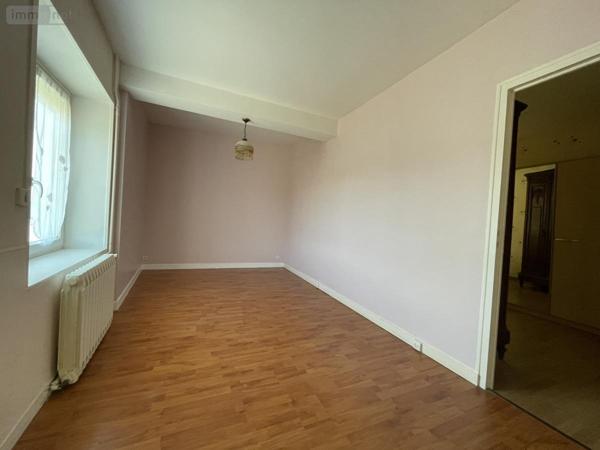 Maison à vendre à Montfort-le-Gesnois dans la Sarthe (72450), ref : 72033-387