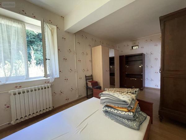 Maison à vendre à Montfort-le-Gesnois dans la Sarthe (72450), ref : 72033-387