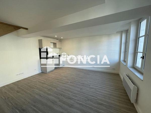 Location Appartement 2 pièces 37.9 m² - 12-14 RUE MICHELET Auxerre 89000