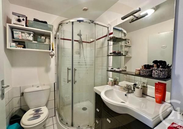 Appartement T2 à vendre  2 pièces - 76,76 m2 BOURGOIN JALLIEU - 38