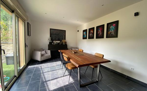 Maison à vendre    7 pièces •  La Ferrière-Bochard