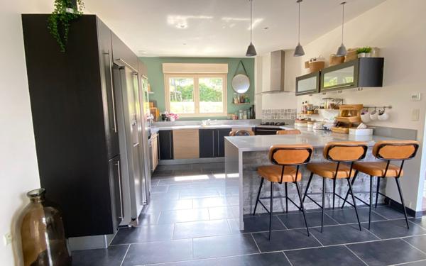 Maison à vendre    7 pièces •  La Ferrière-Bochard